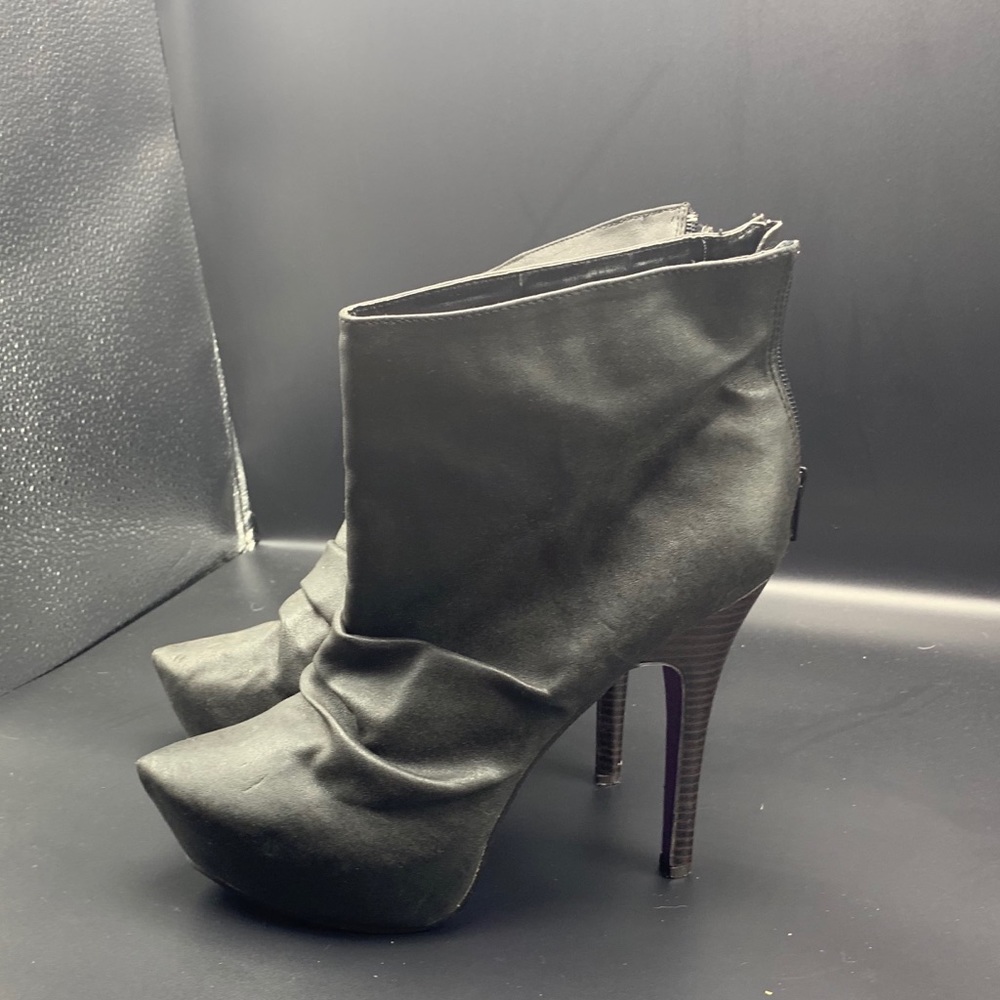 Women’s Ankle Booties